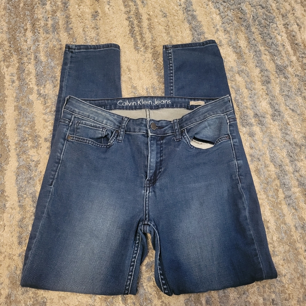 Calvin Klein Women's Dark Blue Legging Jeans Size 30